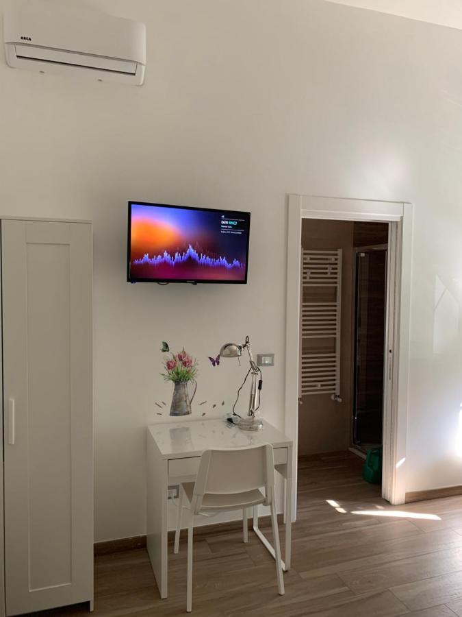 B&B Piano Romano -Con Parcheggio Privato Gratuito- Foggia Eksteriør billede