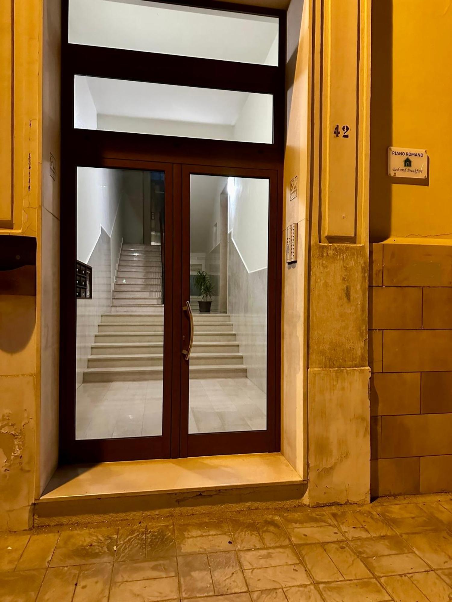 B&B Piano Romano -Con Parcheggio Privato Gratuito- Foggia Eksteriør billede